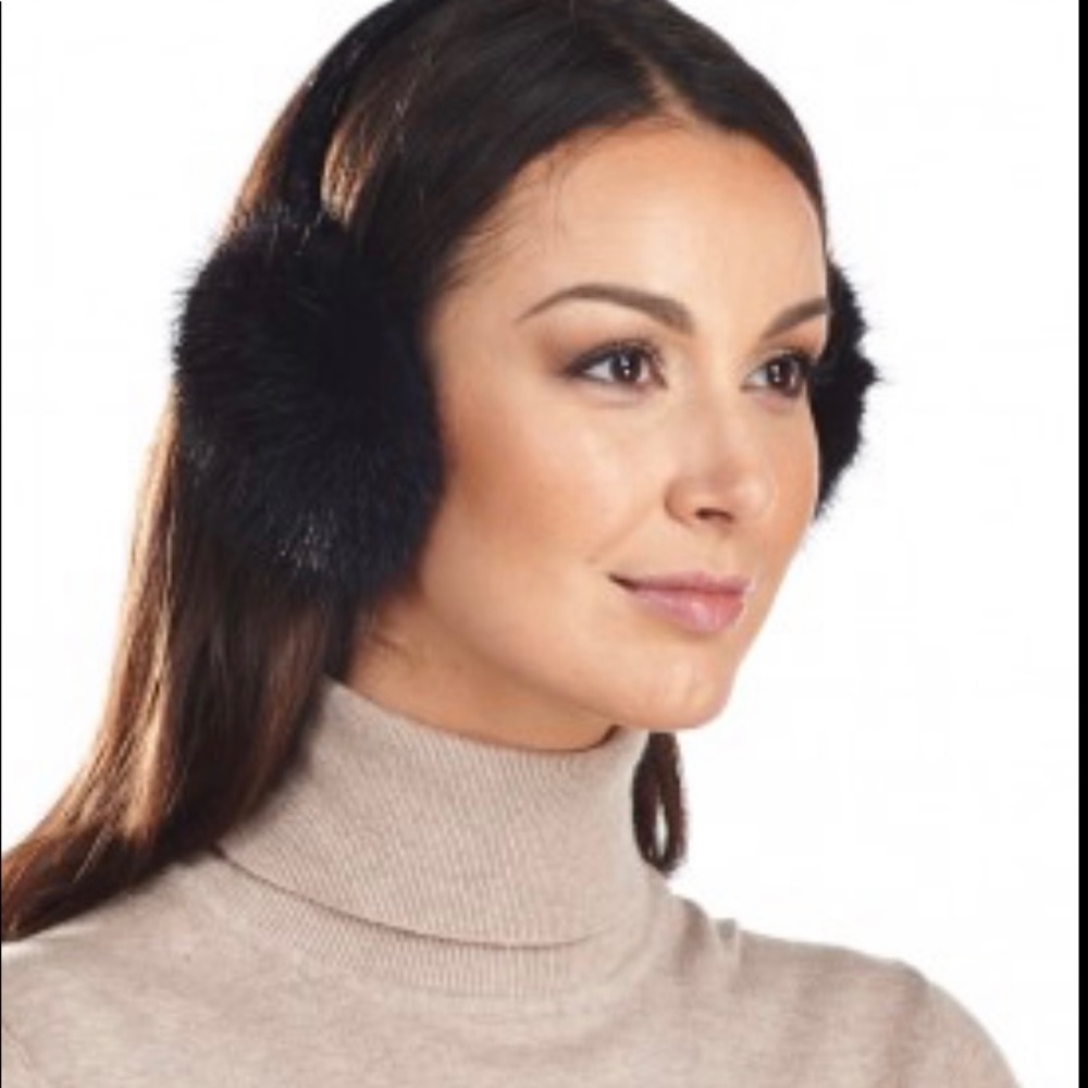 NWT Fox Fur Earmuffs with Velvet band in Black